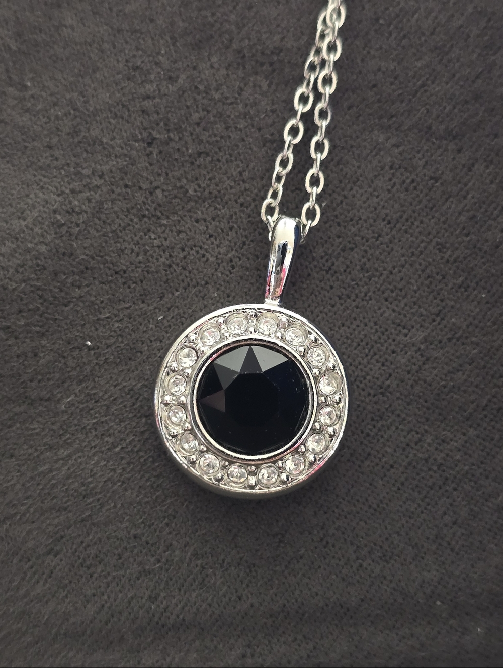 #2018 3 Pc SWAROVSKI SET: SILVER, Blk, Crystal, Stud Earrings & 18"Necklace - Picture 10 of 15
